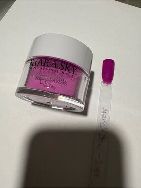 Kiara Sky Merci-Beau-Quet fuchsia dip nail powder